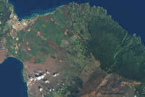 maui_ls50_clouds_sub.jpg (159102 bytes)