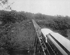 http://www.thetrainmuseum.com/photos/passengersbridge.jpg